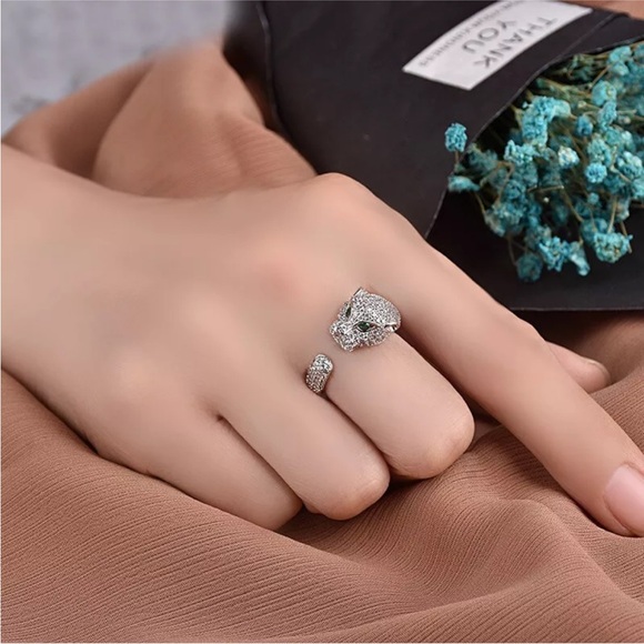 Rose Gold Plated Leopard Head Diamond Ring Open Adjustable Ring Fashion Jewelry - Picture 4 of 9